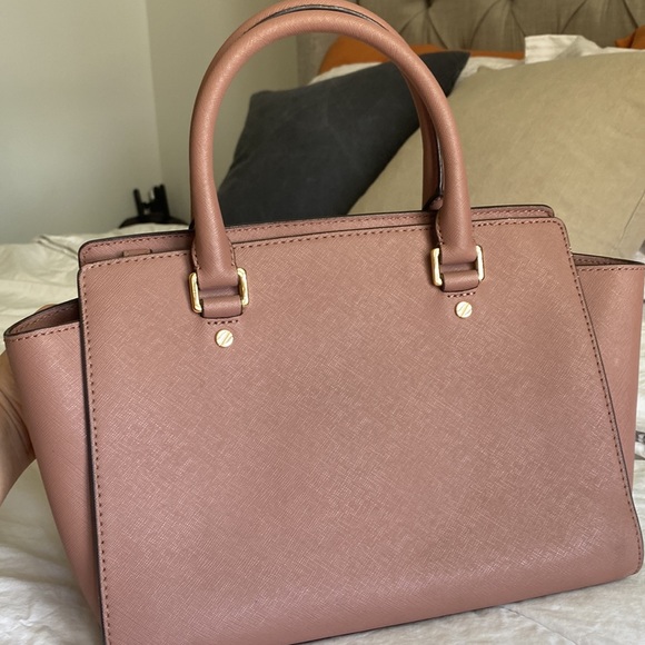 Michael Kors Pink Tote - Picture 2 of 5